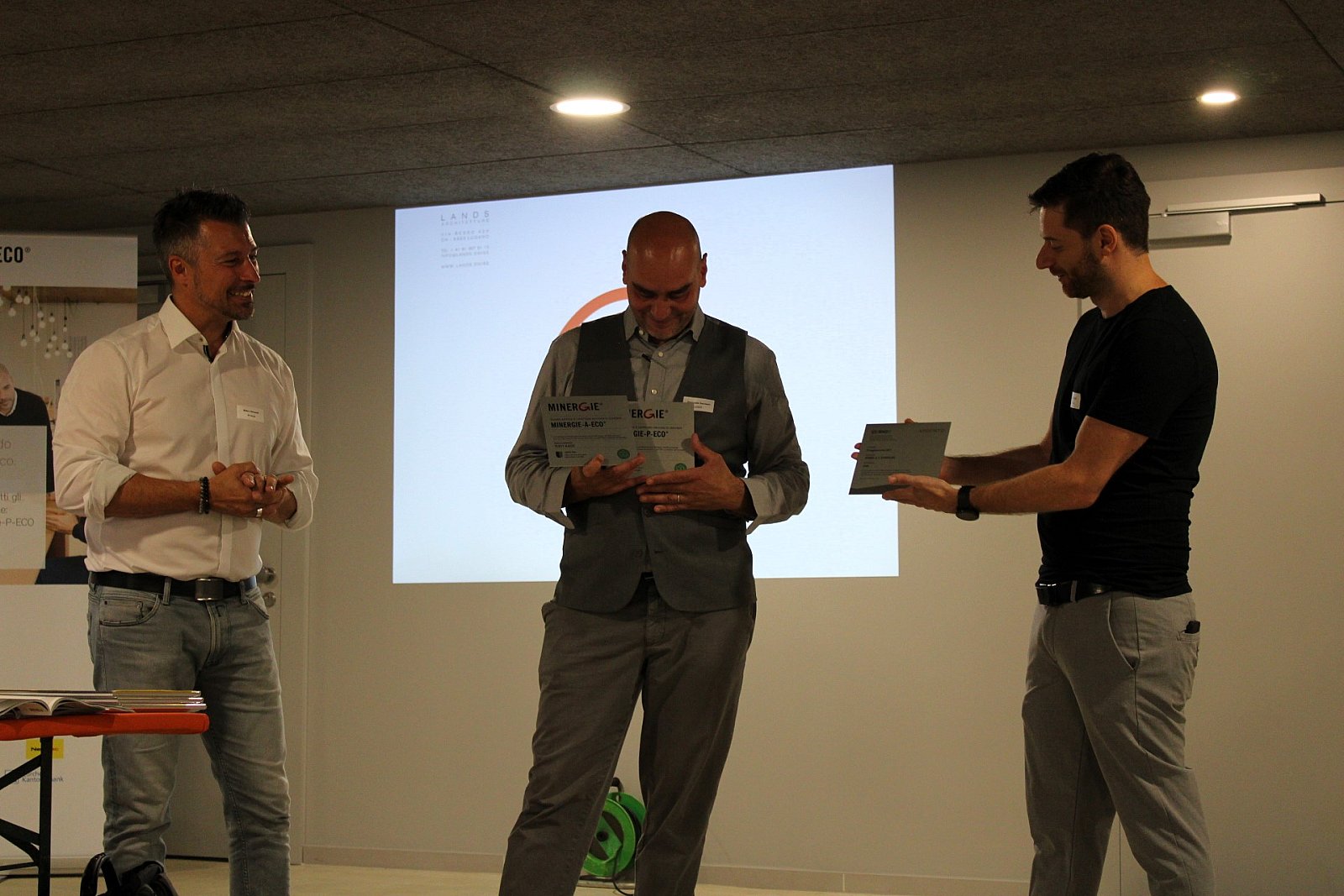 Consegna dei certificati Minergie-P-ECO, Minergie-A-ECO e SNBS